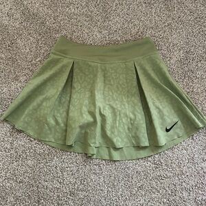 Nike Women's Sage Green Athletic Skort XS